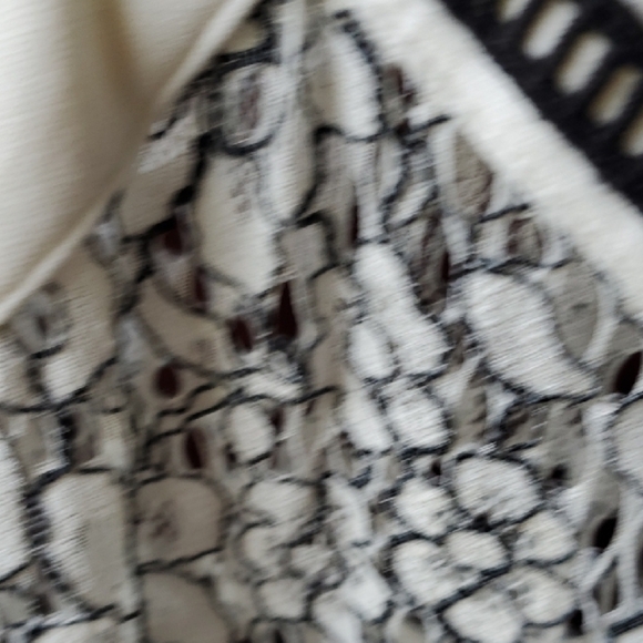 Chico's Black and White Floral Lace Blazer Size 2 CHICOS - Picture 6 of 11